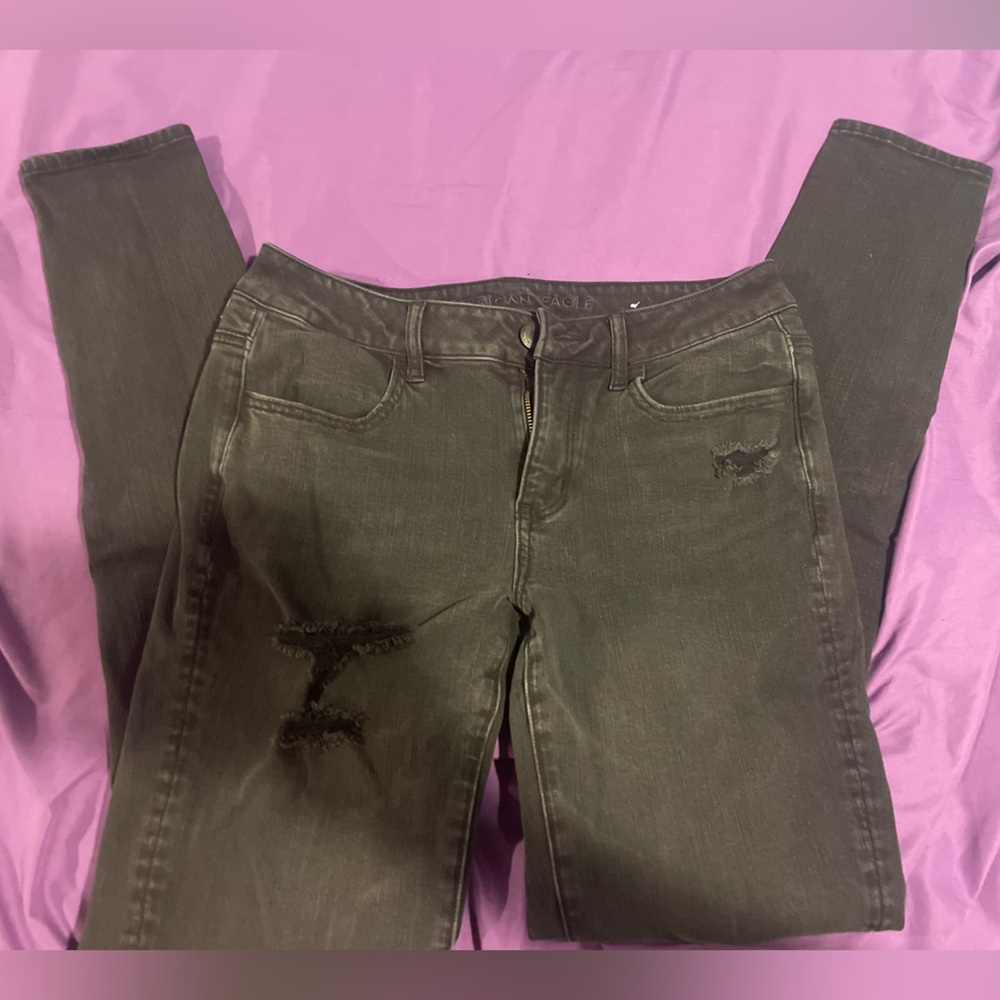 Black skinny legging distressed American eagle jeans
